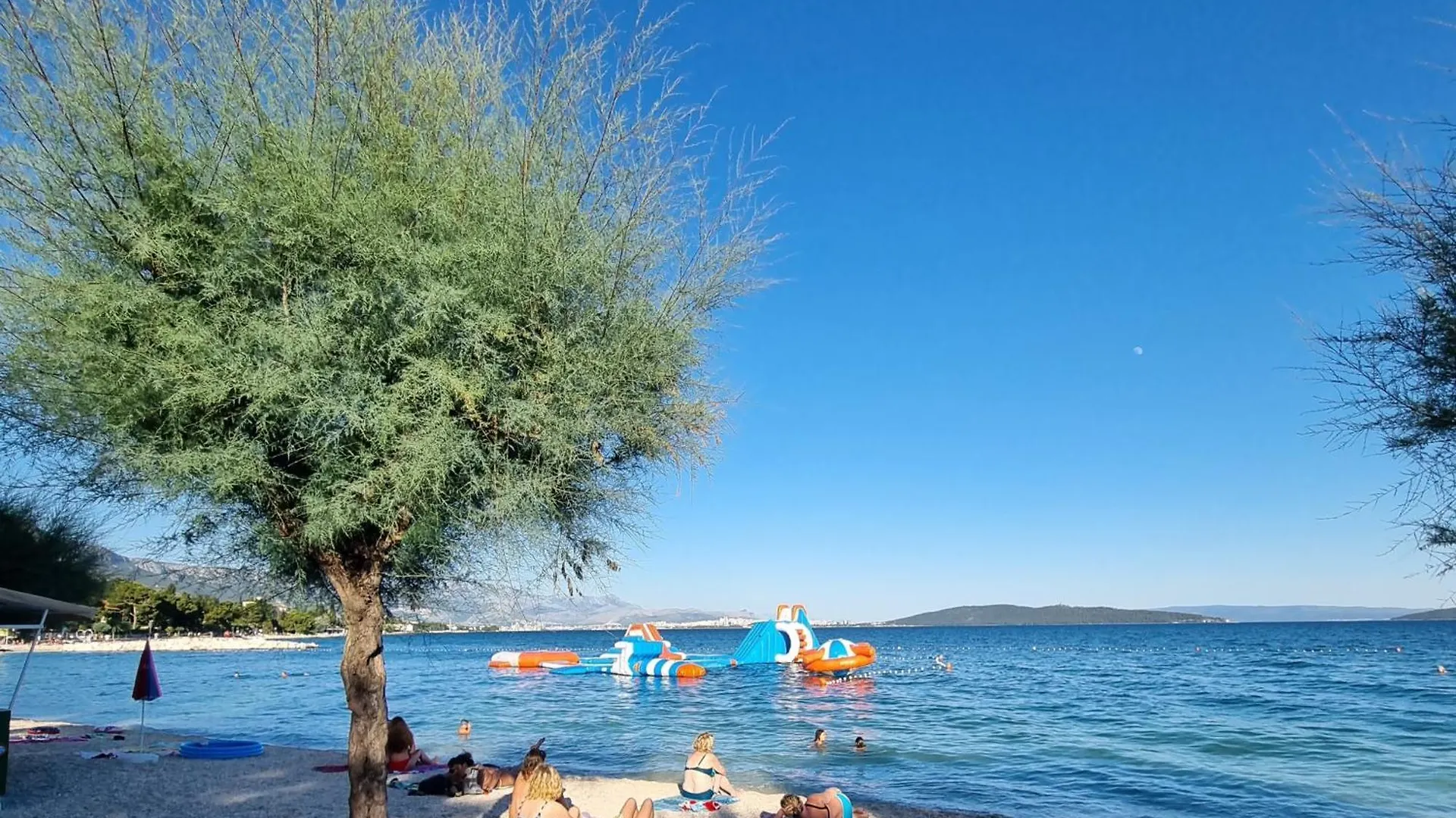 Brand-New Apartment Near The Beach Kastela
