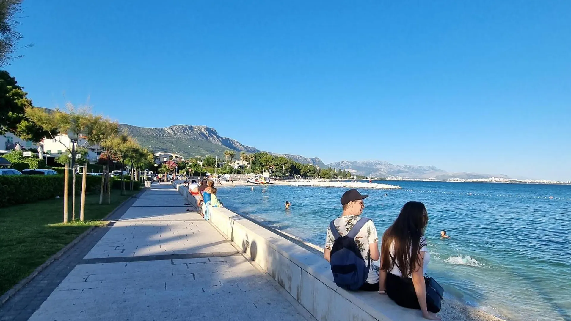Brand-New Apartment Near The Beach Kastela