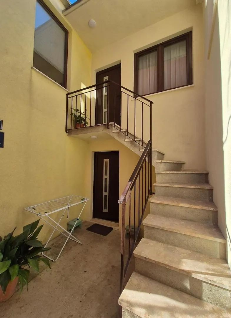 Brand-New Apartment Near The Beach Kastela 0*,