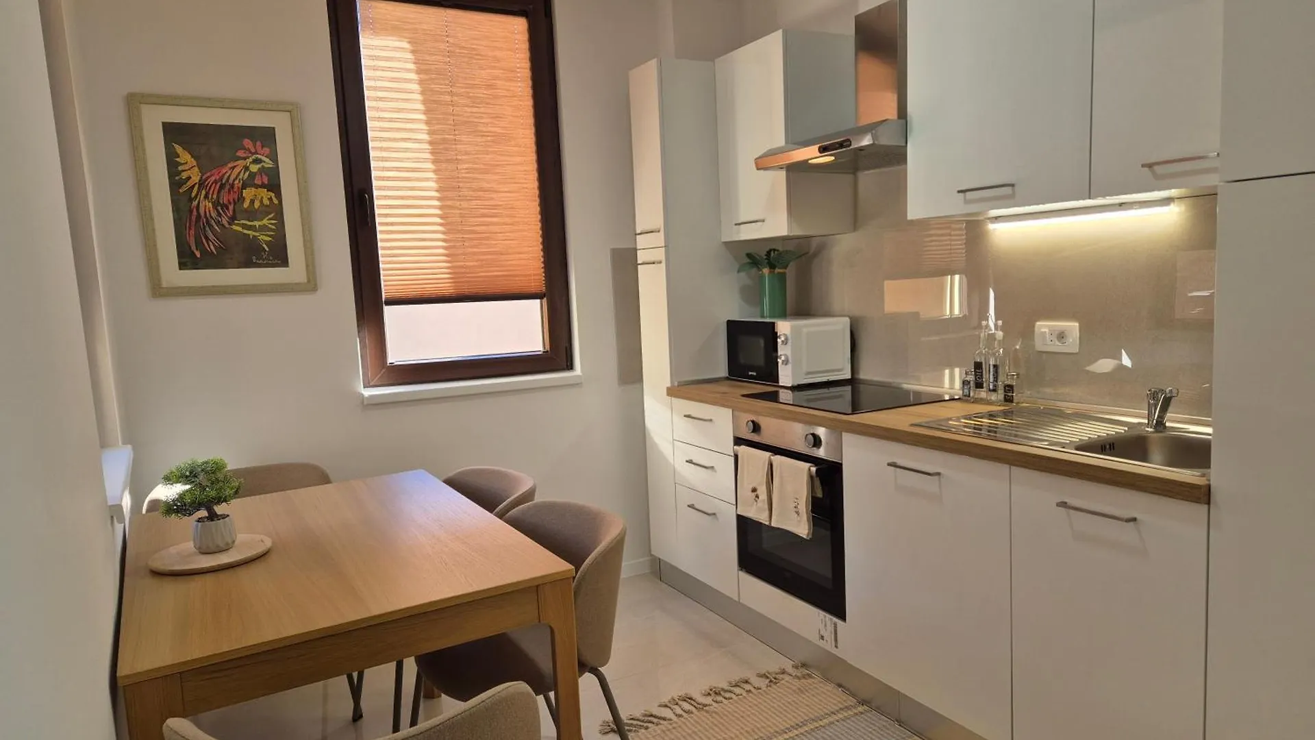 Brand-New Apartment Near The Beach Kastela