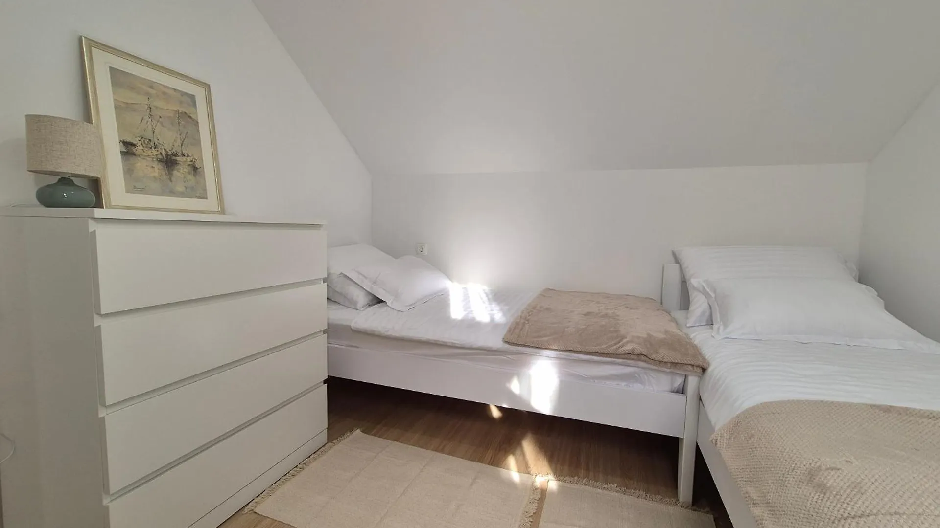Brand-New Apartment Near The Beach Kastela Croatia