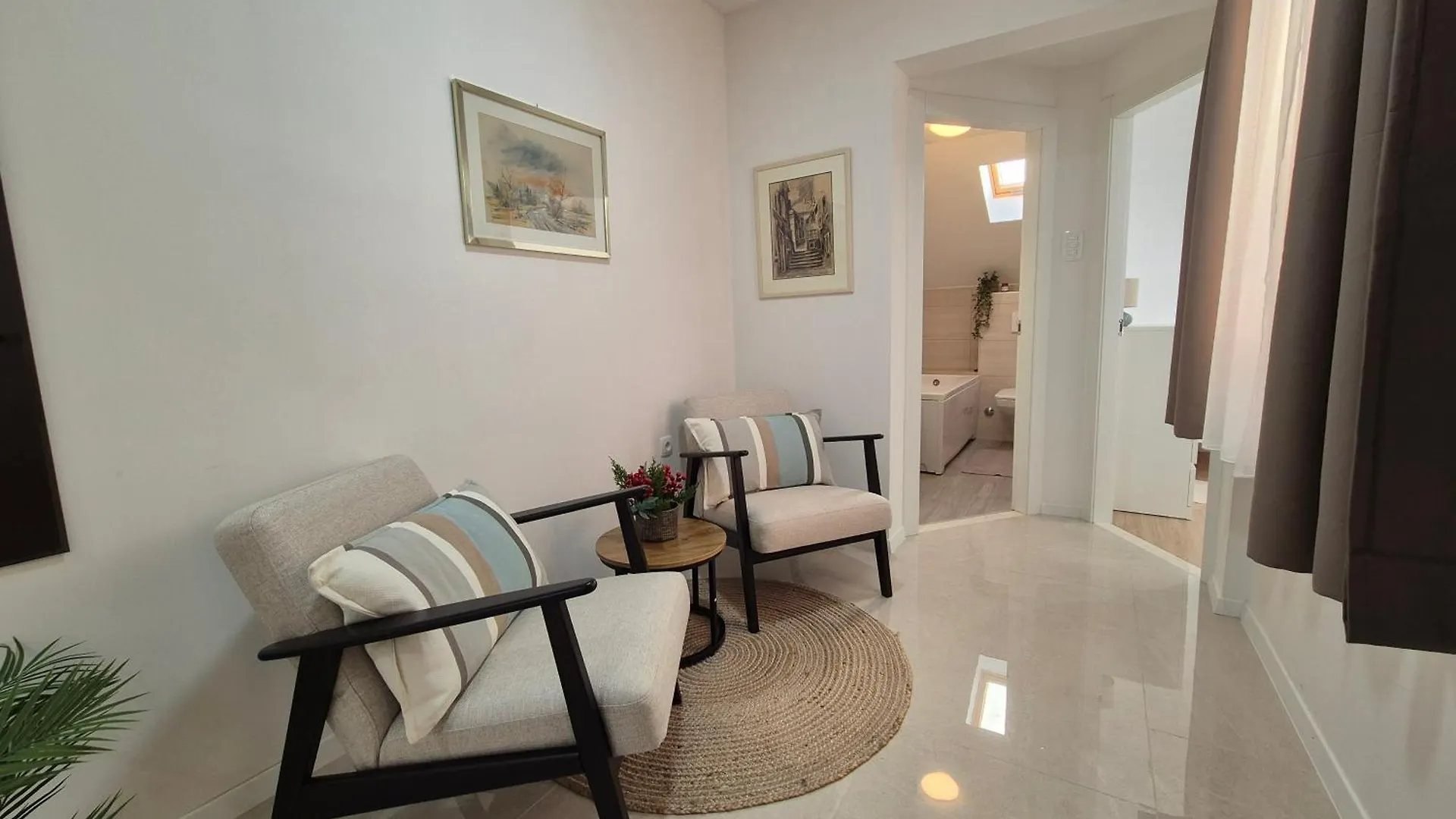 Brand-New Apartment Near The Beach Kastela